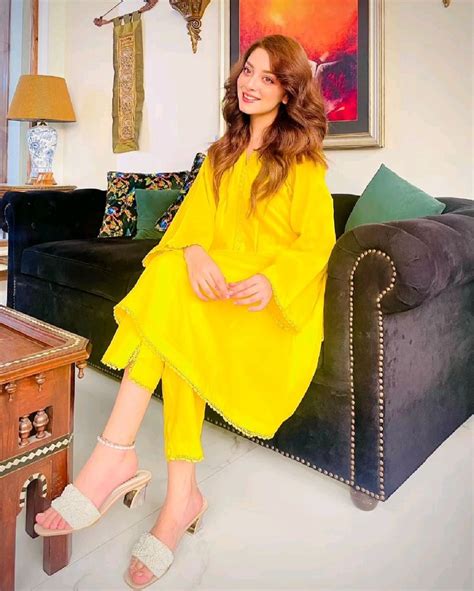 Pin By Shoaib HaLi On ALIZEY SHAH In Colorful Dresses Girly Pictures Dresses