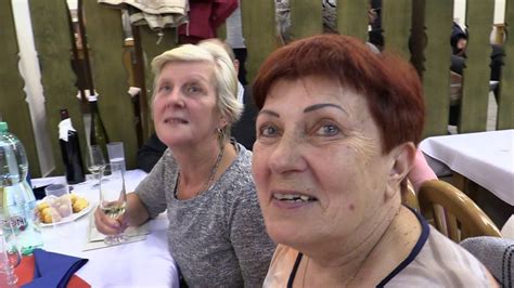 Žije zde přibližně 3 000 obyvatel. DOLNÍ BOJANOVICE-DEN SENIORŮ (je vidět spokojenost ...