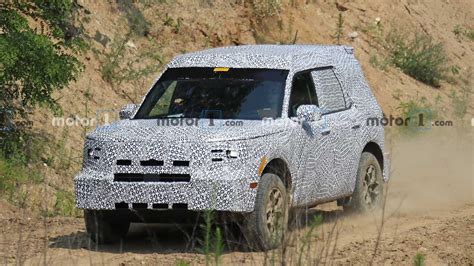 Flagra Novo Suv Da Ford “baby Bronco” Aparece Pela Primeira Vez