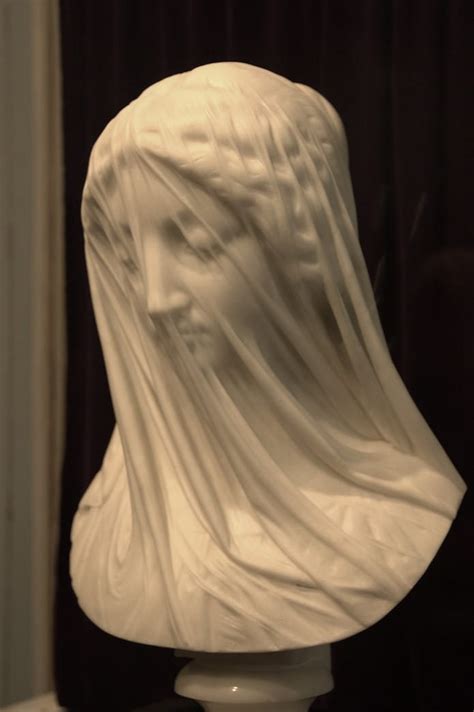 Cette Sculpture De La Vierge Voilée Est Si Parfaite Que Son Voile