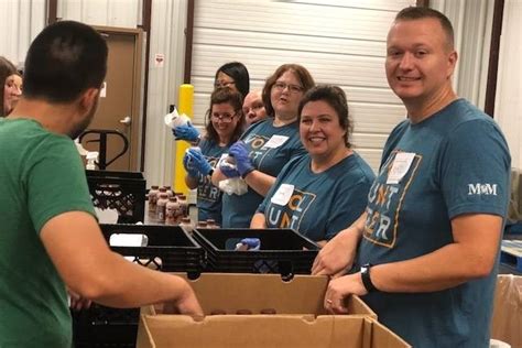 The feeding america® member food bank transforms hunger into hope. Top 12 Volunteer Moments of 2018