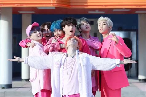 Bts Charts And Translations⁷ On Twitter Boy With Luv Btstwt