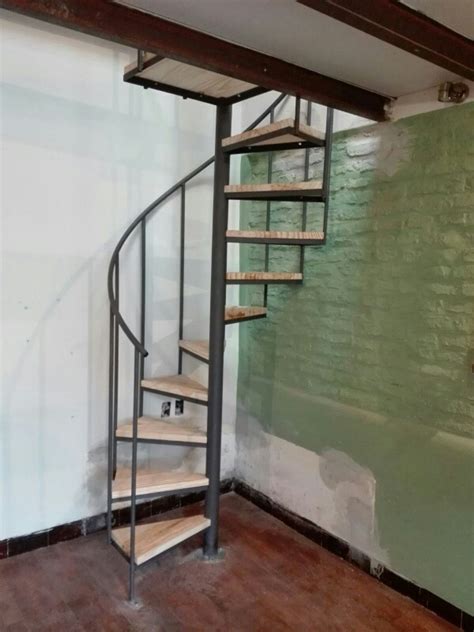 Alquiler casas y pisos en teruel: Escaleras Caracol, Escalones De Madera. Precio X Metro ...