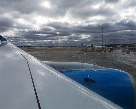 Vous pourrez effectuer ici vos démarches administratives et vous renseigner sur la vie de la ville. Avis du vol Air Caraibes Paris → Pointe-à-Pitre en Economique