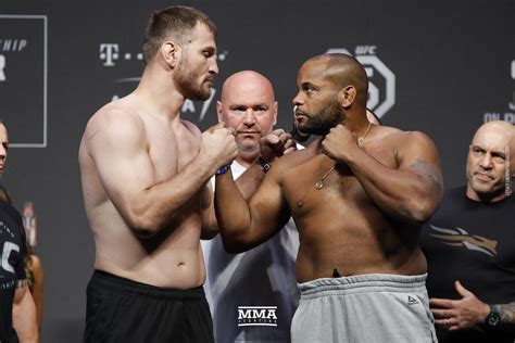 Shop for him latest apparel from the official ufc store. UFC 226 live blog: Stipe Miocic vs. Daniel Cormier - MMA ...