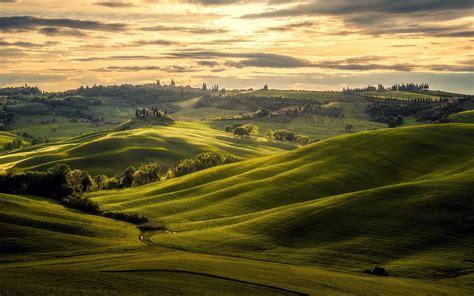 1237278 Hd Italy Tuscany Hills Grass Field Rare Gallery Hd Wallpapers