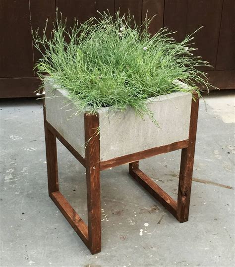 Modern Concrete And Wood Planter Diy Project — Homebnc