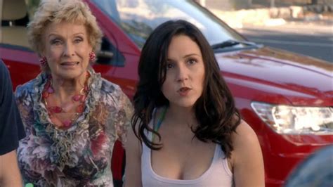Nackte Shannon Woodward In Raising Hope