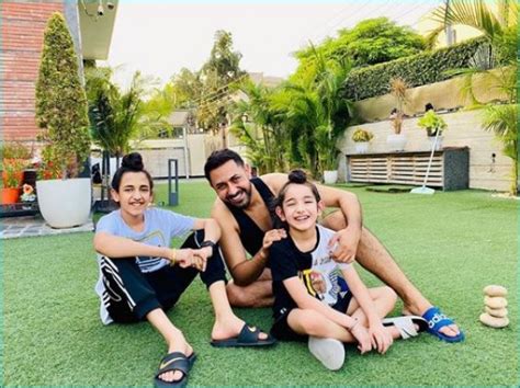 Gippy Grewal Shares A Cute Picture With His Son Newstrack English 1