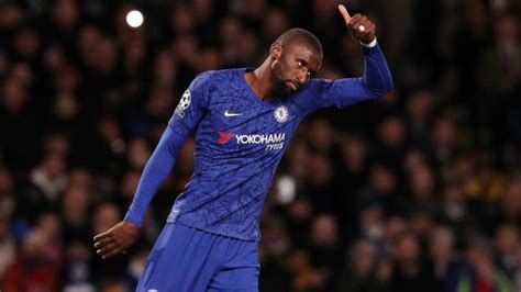 Here's our girlfriend meme collection we have put together for you share this post with your girlfriend and you can laugh with these awesome memes together. Le PSG et le Barça se positionnent pour Antonio Rüdiger