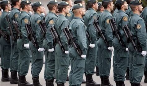 La equiparación salarial tiene peaje: la Guardia Civil retrasa la edad