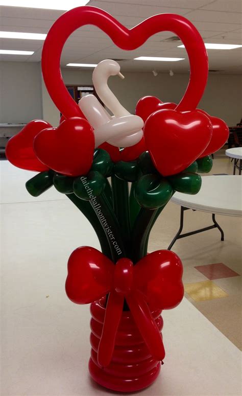Dale The Balloon Twister Valentines Balloons Balloon Centerpieces