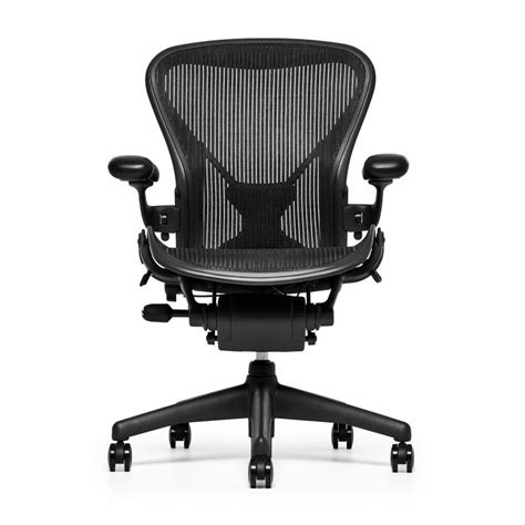 The aeron chair was designed to follow your natural posture. Refurbished Herman Miller Aeron Chair Classic | Graphite ...