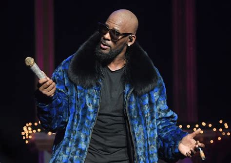 r kelly s brother carey kelly disses singer in new song i confess