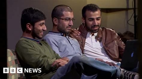 Muslim Comedians In Pakistan Denounce Paris Attackers Bbc News