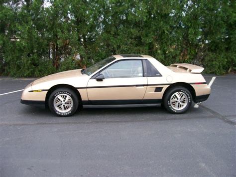 1986 Pontiac Fiero 2m6 Classic Pontiac Fiero 1986 For Sale