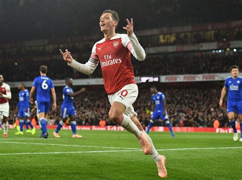 Entrenador de fútbol | football coach. Unai Emery praises Mesut Ozil for Leicester masterclass ...
