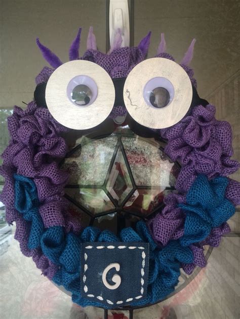 How to make the pebble minions. Purple Minion in burlap and channel stems for hair. (With ...