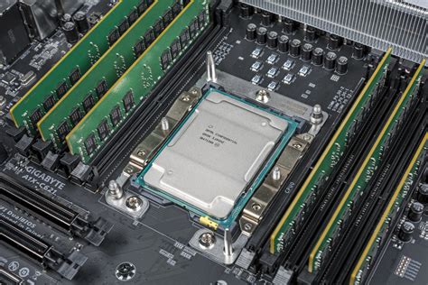 Ufficialmente Presentata La Cpu Intel Xeon W 3175x A 28 Core Hw Legend