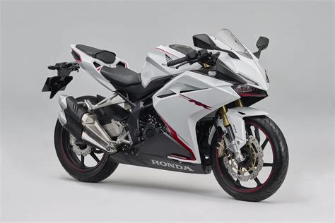 Honda cbr 250 r motosiklet fiyatları, i̇kinci el ve sıfır motor i̇lanları. 2020 Honda CBR250RR won't be a 4-cylinder screamer ...