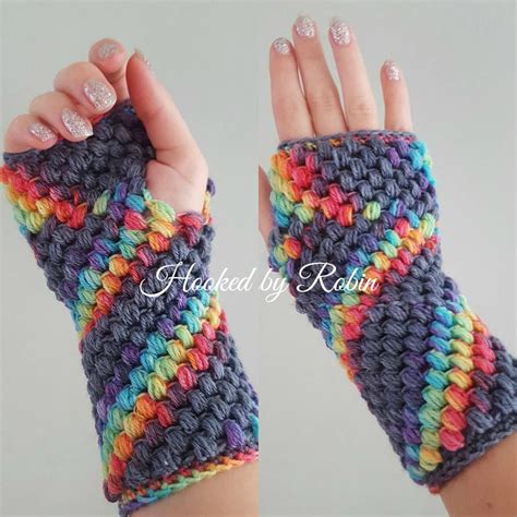 Keep you fingers free for searching for change, finding keys, buttoning kids clothes, or just wear them try this easy fingerless gloves pattern. 10 Free Crochet Fingerless Gloves Patterns