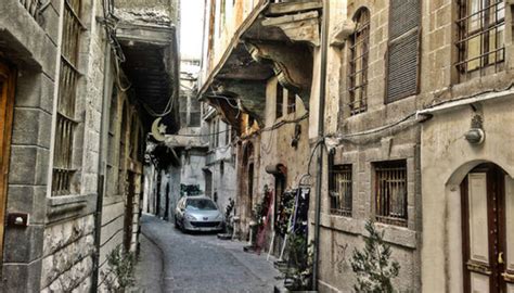 دمشق القديمة بيوت وأسواق ومعابد ومقامات تراثية جنوبية