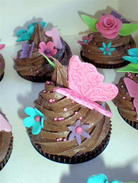 It's the people who make it a party! Sugar Siren Cakes Mackay: Bright Butterfly & Flower 1st ...