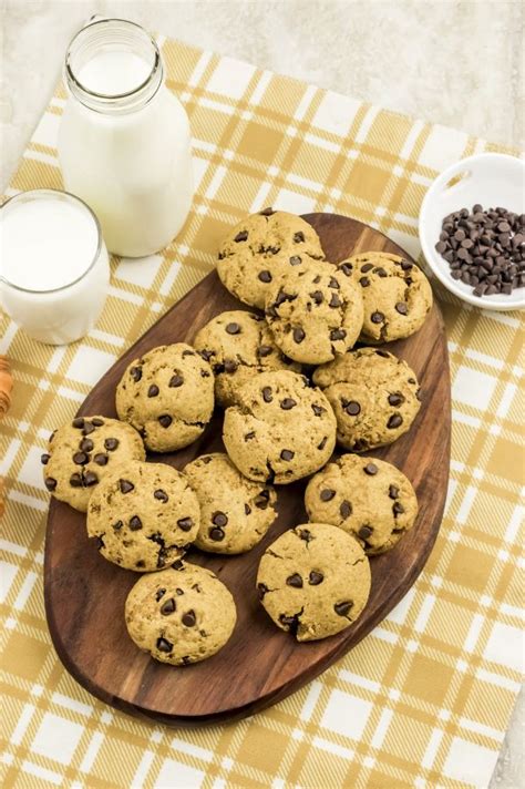 The cookie dough comes together in just a few minutes while the oven is preheating. Weight watchers mini chocolate chip cookies recipe - golden-agristena.com