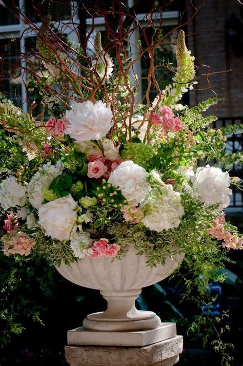 Style Me Pretty ᘡղbᘠ Large Flower Arrangements Large Floral