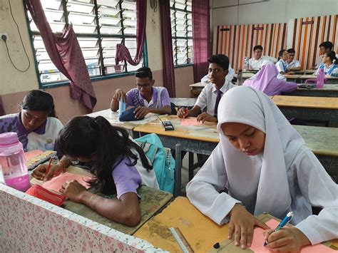 This page provides all possible translations of the word ganti in the english language. GBK JULIA ABU SARI: Kelas Ganti Terancang
