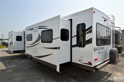 2015 Rockwood Signature Ultra Lite 8329ss Travel Trailer By Forest