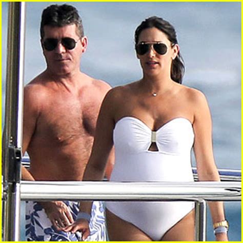 Simon Cowell Very Pregnant Girlfriend Relax On A Yacht Lauren
