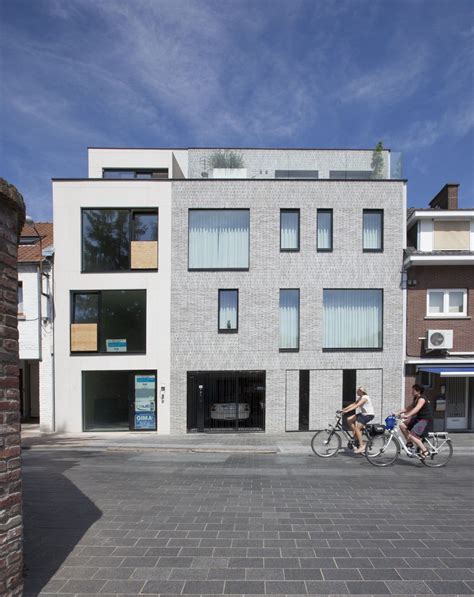 A Contemporary City Home That Fits Into The Surrounding Area Was The