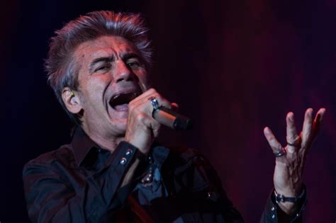 Ligabue's profile including the latest music, albums, songs, music videos and more updates. Sanremo, ospite Ligabue: all'Ariston solo una volta nel 2014