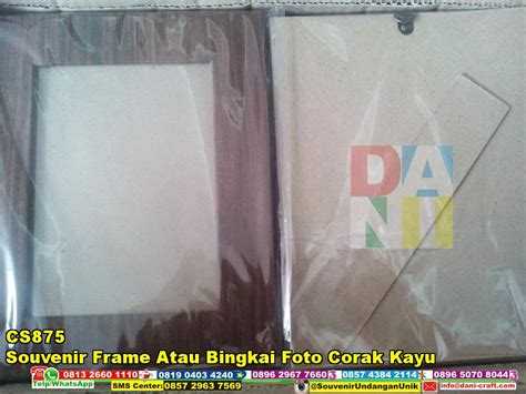 Frame ini cocok untuk sekeluarga harga rp.100.000 harga belum termasuk ongkos kirim dari ellia mebel jepara. Souvenir Frame Atau Bingkai Foto Corak Kayu | Souvenir ...