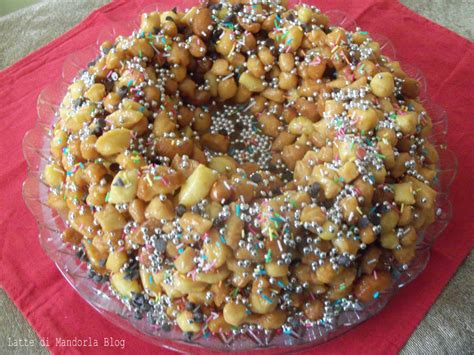 Ecco la ricetta originale e tutti i trucchi per averli perfetti. Struffoli Napoletani senza lattosio | Latte di Mandorla blog