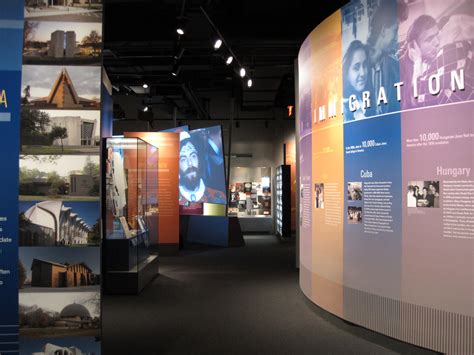 David copperfield, the world's best magician, will accept the award from his international museum and library of the conjuring arts, which houses the largest collection of houdini artifacts in the world. The National Museum of Jewish American History in ...