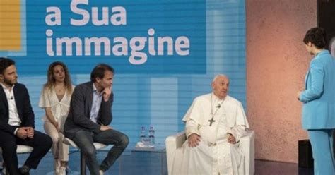 Papa Francesco Oggi Lintervista Ad A Sua Immagine Per La Prima Volta Un Pontefice Si