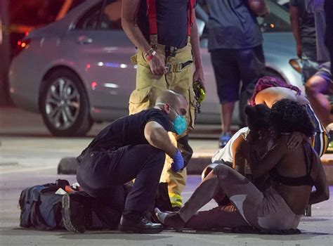 Police 3 Dead 1 Critically Hurt In Houston Club Shooting Nightclub