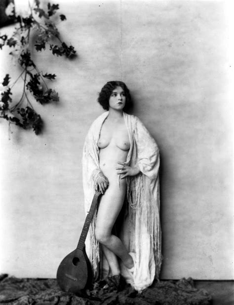 A Topless Clara Bow Photographed By Alfred Cheney Johnston Circa Other Crap