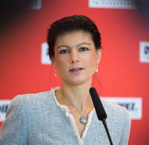 Wagenknecht hat im laufe der jahre ihren fundamentaloppositionellen habitus abgeschüttelt. Linksfraktionschefin: Sahra Wagenknecht nennt Erdogan ...