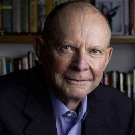 During his decadeslong career in writing, wilbur smith specialized in historical fiction, taking readers from tropical islands to the jungles of . Il nuovo romanzo di Wilbur Smith, edito da Longanesi: l'ultimo Faraone (Wilbur Smith)