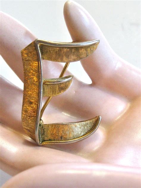 Trifari Vintage Alphabet Pins Letter Initial Monogr Gem