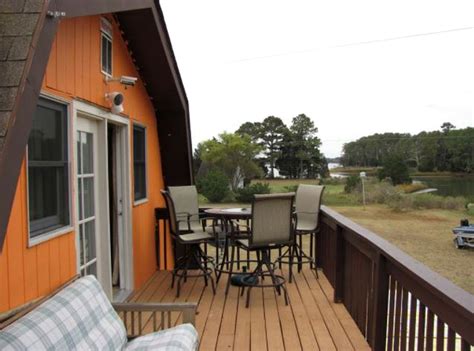 Socializing on the front porch with family and friends is another feature of a cabin rental. Cabin Rental near Chesapeake Bay, Virginia