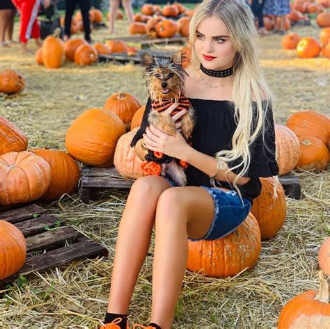 Mia Diaz At A Pumpkin Patch Instagram Photos 10272019