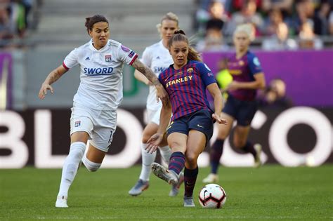 Lieke martens got to the byline and squared for caroline graham hansen to score barcelona's fourth it was a second champions league final for barcelona and the lessons learned from their previous. Lieke Martens onderuit met FC Barcelona in Champions ...