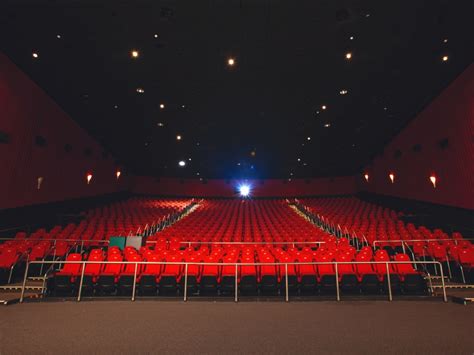 Renta Una Sala De Cine Para Ver Una Pel Cula La Nfl O Jugar Videojuegos