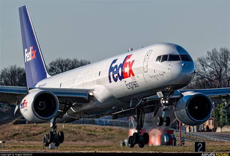 N783fd Fedex Federal Express Boeing 757 200f At Memphis Intl Photo