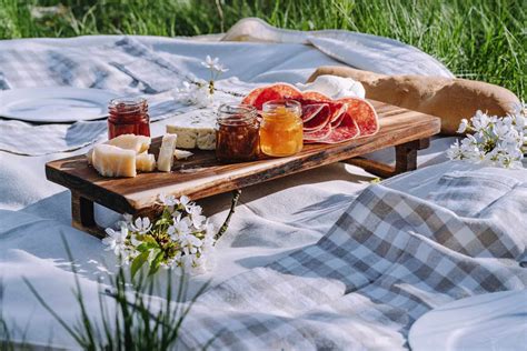 12 Affordable Items That Will Make Any Picnic Instagrammable