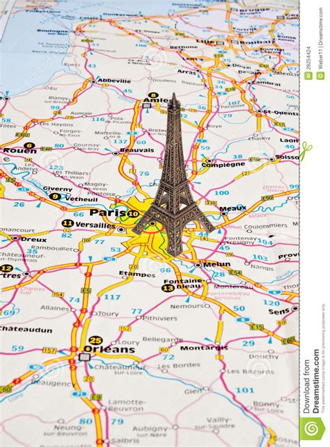 Tour Eiffel à Paris Sur La Carte Images Stock Image 28254424